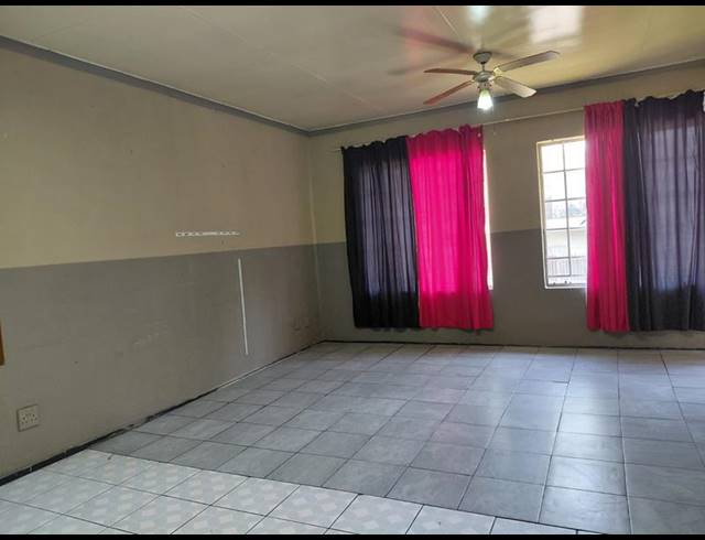 2 BEDROOM APARTMENT FOR SALE IN RAVENSKLIP